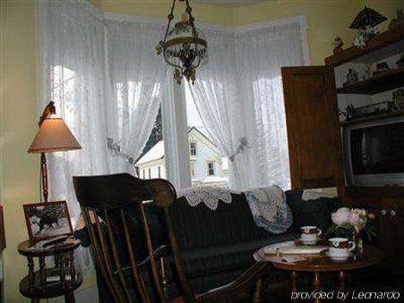 Rendezvous B And B Lowell Room photo